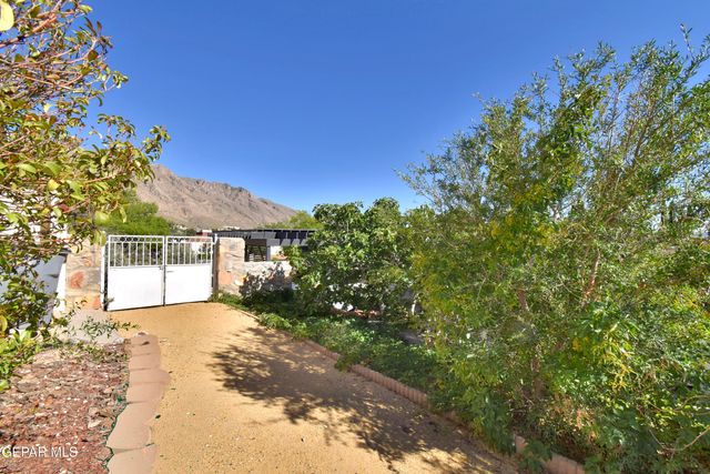 849 River Oaks Drive, El Paso, TX 79912
