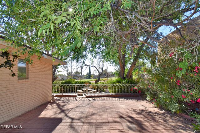849 River Oaks Drive, El Paso, TX 79912