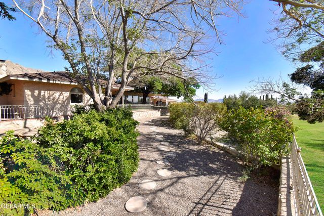 849 River Oaks Drive, El Paso, TX 79912