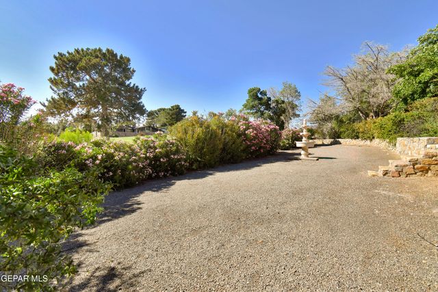 849 River Oaks Drive, El Paso, TX 79912