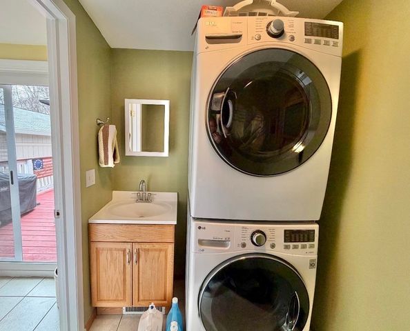 3814 Lauria Road, Bay City, MI 48706