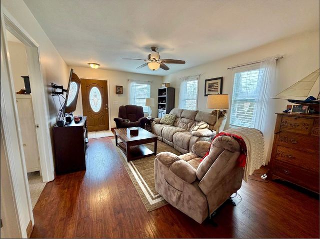 3814 Lauria Road, Bay City, MI 48706