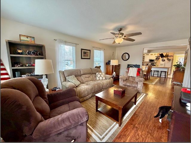 3814 Lauria Road, Bay City, MI 48706