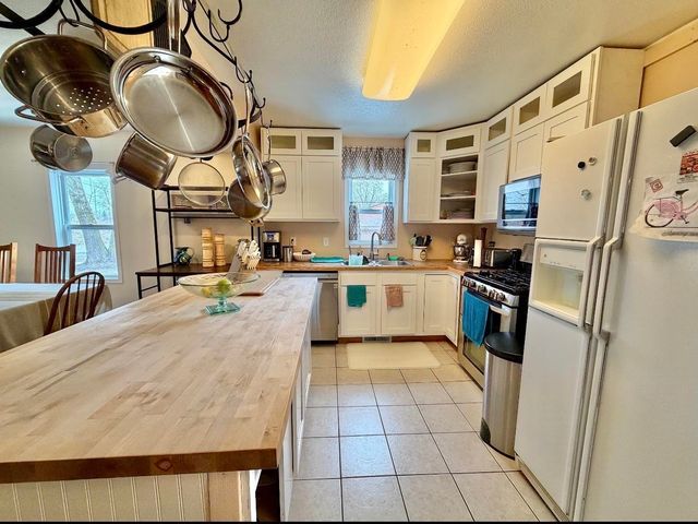 3814 Lauria Road, Bay City, MI 48706