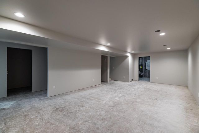 1938 Arches DRIVE, Holmen, WI 54636