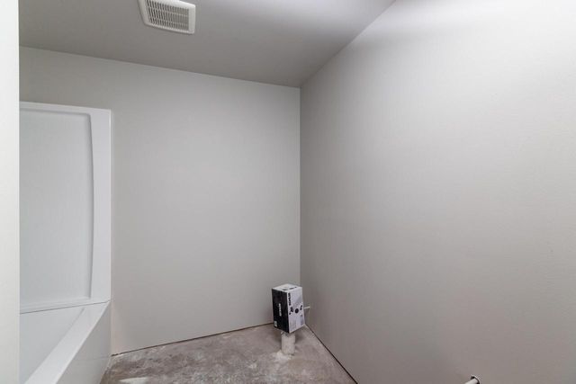 1938 Arches DRIVE, Holmen, WI 54636