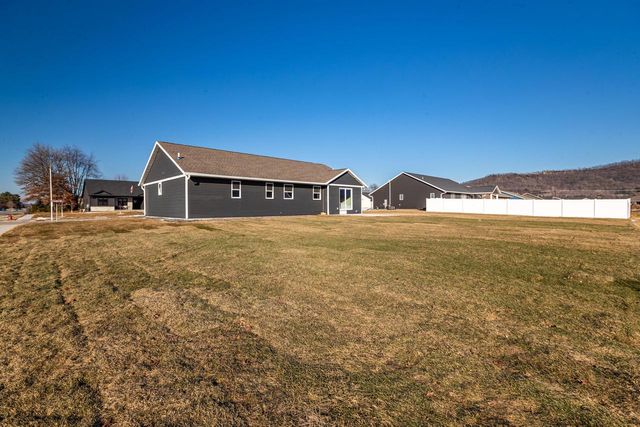 1938 Arches DRIVE, Holmen, WI 54636