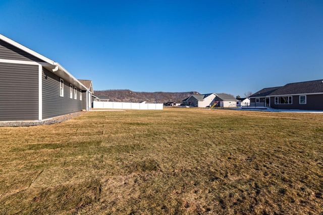 1938 Arches DRIVE, Holmen, WI 54636