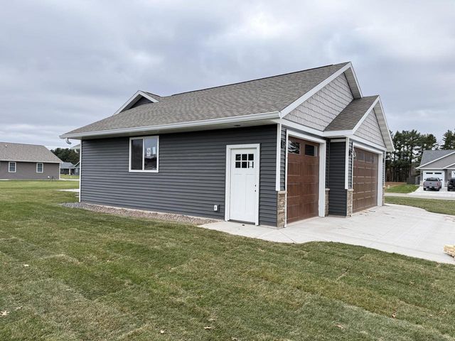 1938 Arches DRIVE, Holmen, WI 54636