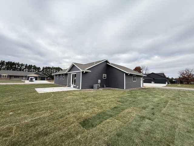 1938 Arches DRIVE, Holmen, WI 54636