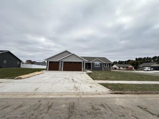 1938 Arches DRIVE, Holmen, WI 54636