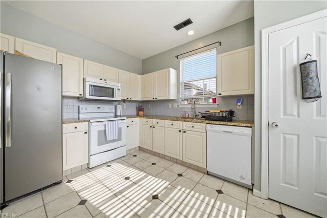 1841 Kensal Green DR, Virginia Beach, VA 23456