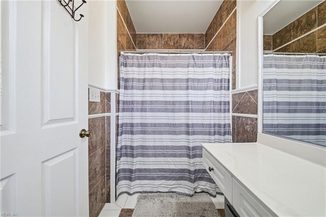 1841 Kensal Green DR, Virginia Beach, VA 23456