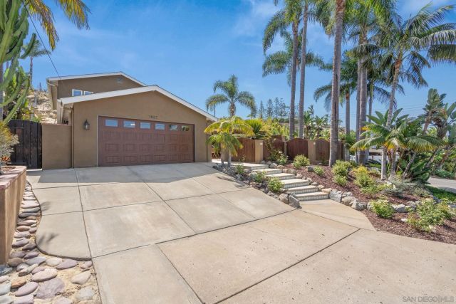 1927 Playa Riviera, Cardiff, CA 92007