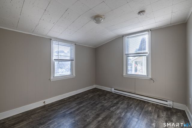 793 Brewster Street 2nd Floor, Bridgeport, CT 06605