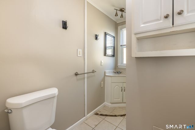 793 Brewster Street 2nd Floor, Bridgeport, CT 06605