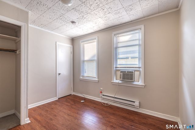 793 Brewster Street 2nd Floor, Bridgeport, CT 06605
