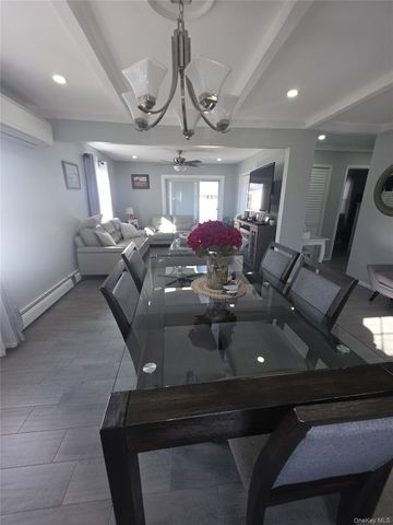 13 Peachtree Lane, Levittown, NY 11756