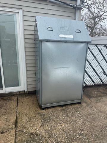 13 Peachtree Lane, Levittown, NY 11756