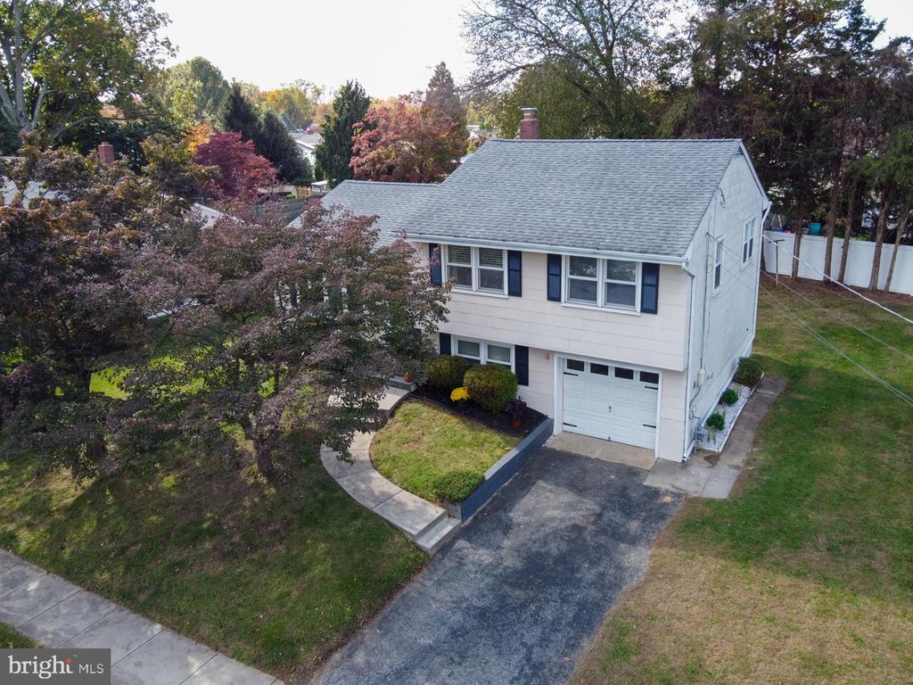 108 WINDING WAY, Hamilton, NJ 08620