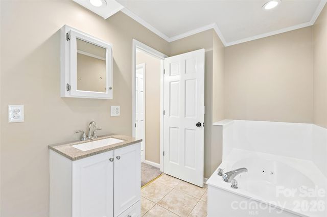 561 Briarwood Lane, Lancaster, SC 29720