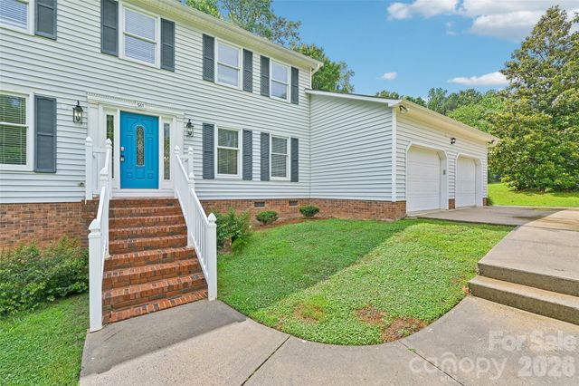 561 Briarwood Lane, Lancaster, SC 29720