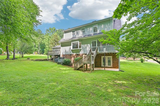 561 Briarwood Lane, Lancaster, SC 29720