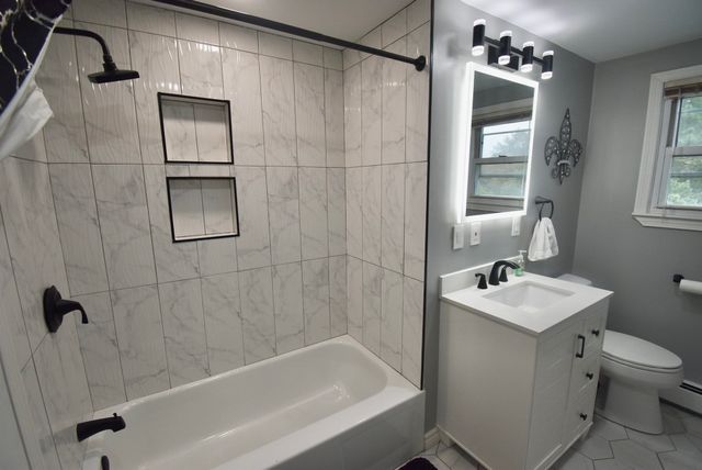 67 Andover St, Peabody, MA 01960