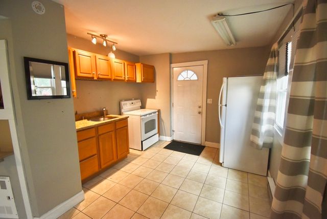 67 Andover St, Peabody, MA 01960