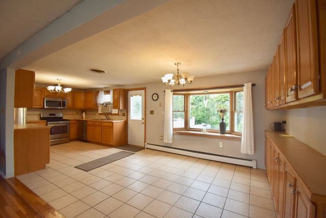 67 Andover St, Peabody, MA 01960
