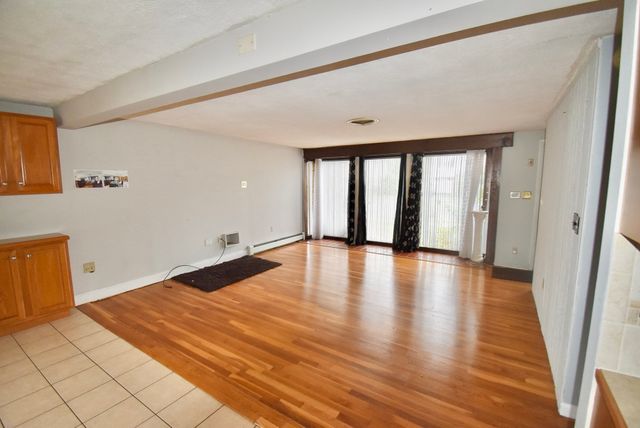 67 Andover St, Peabody, MA 01960