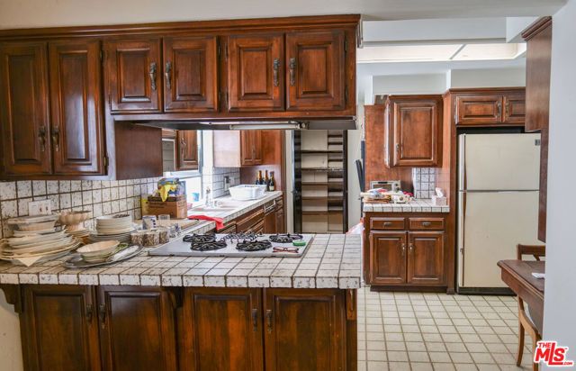 110 N Elm Drive, Beverly Hills, CA 90210