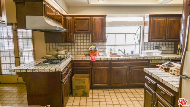 110 N Elm Drive, Beverly Hills, CA 90210