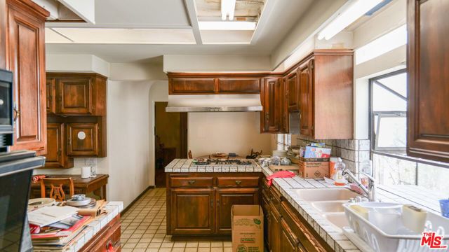 110 N Elm Drive, Beverly Hills, CA 90210