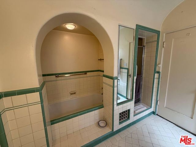 110 N Elm Drive, Beverly Hills, CA 90210