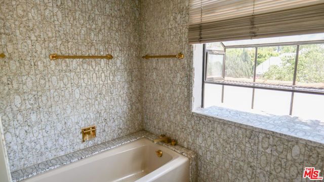 110 N Elm Drive, Beverly Hills, CA 90210