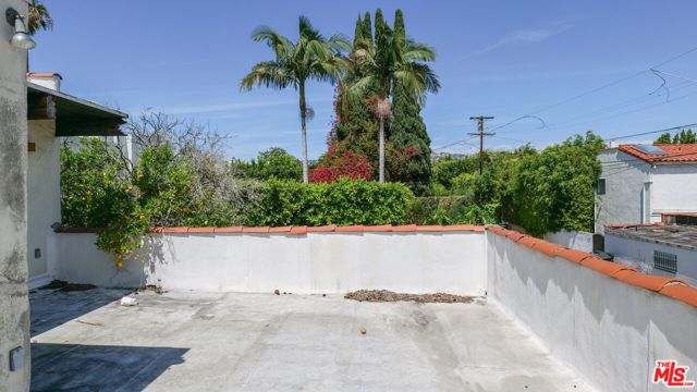 110 N Elm Drive, Beverly Hills, CA 90210