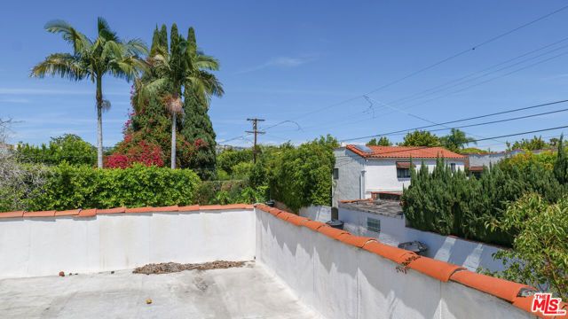 110 N Elm Drive, Beverly Hills, CA 90210