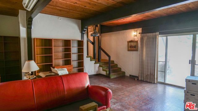 110 N Elm Drive, Beverly Hills, CA 90210