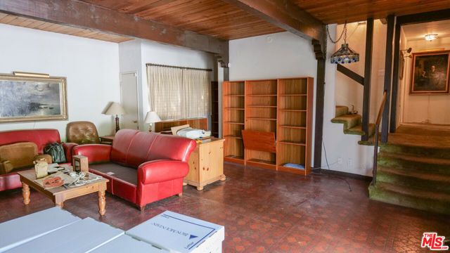 110 N Elm Drive, Beverly Hills, CA 90210