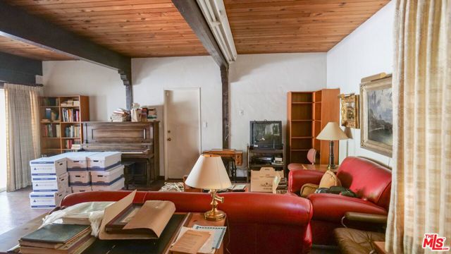 110 N Elm Drive, Beverly Hills, CA 90210