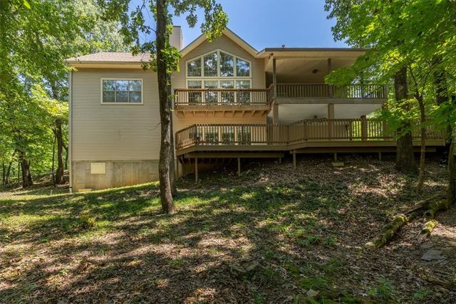 1700 N Applebury Drive, Fayetteville, AR 72701