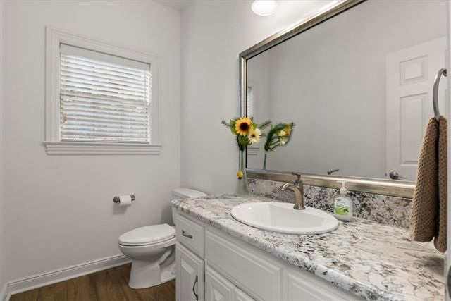1700 N Applebury Drive, Fayetteville, AR 72701