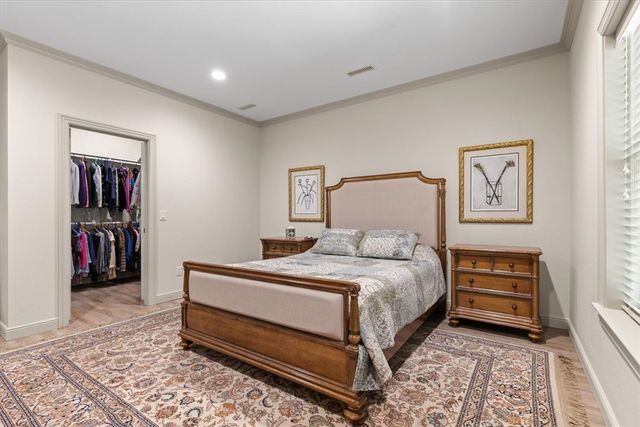 1700 N Applebury Drive, Fayetteville, AR 72701
