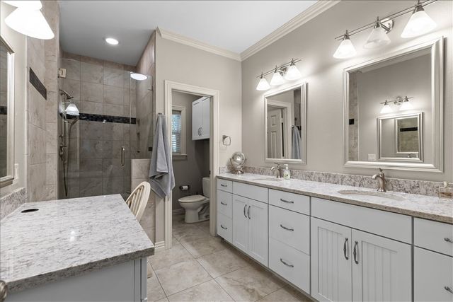1700 N Applebury Drive, Fayetteville, AR 72701