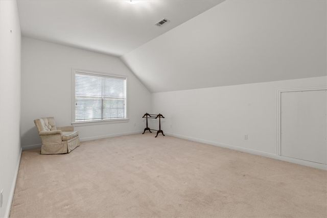 1700 N Applebury Drive, Fayetteville, AR 72701
