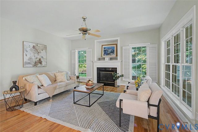 9366 Summer Oak Dr, Mechanicsville, VA 23116