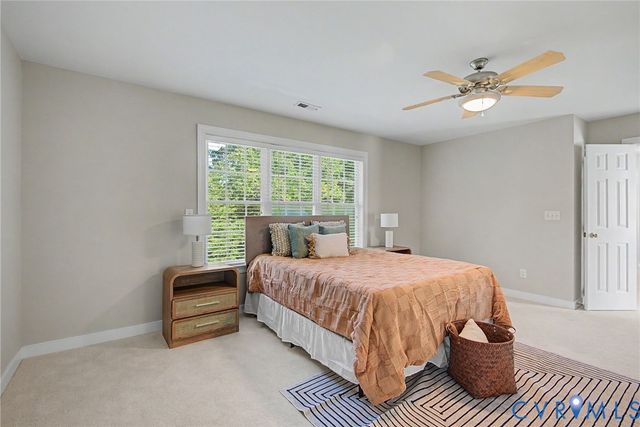 9366 Summer Oak Dr, Mechanicsville, VA 23116