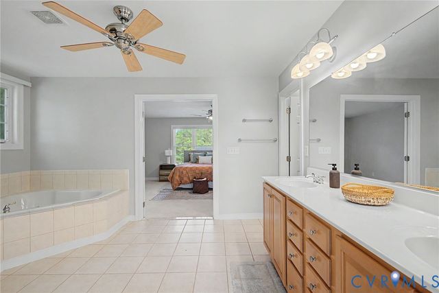 9366 Summer Oak Dr, Mechanicsville, VA 23116