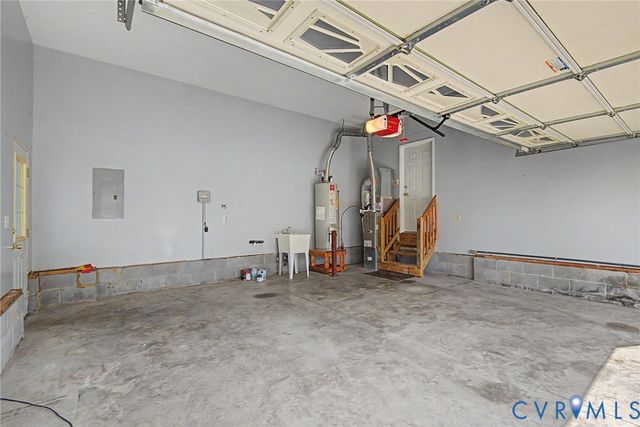 9366 Summer Oak Dr, Mechanicsville, VA 23116
